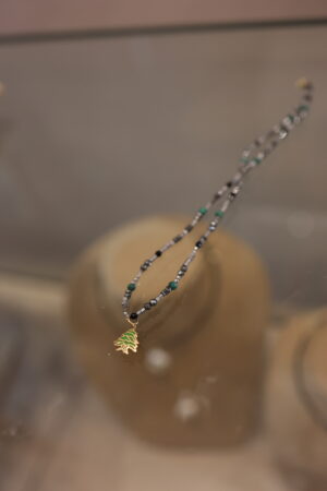 Hematites Necklace With Cedar And Lock