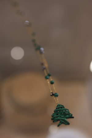 Long Malakite And Hematites Stones With Malakite Cedar