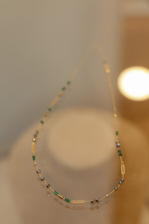 Gold Chain Necklace With Malakite Stones And Oval Motifs